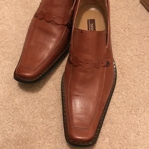 Dress shoes
